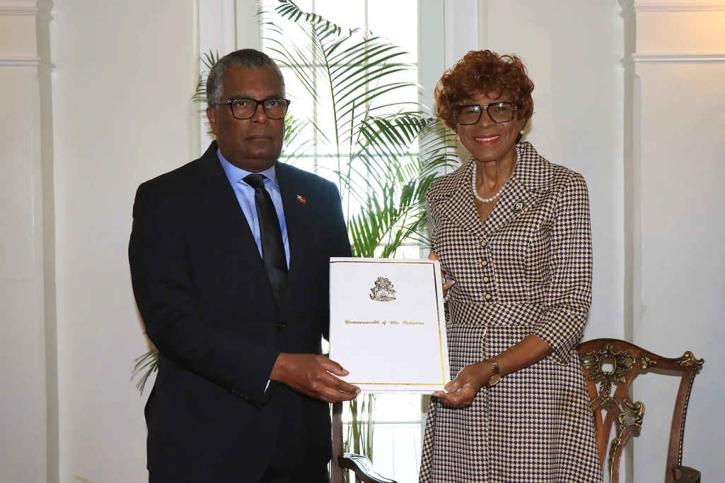 The Governor General assents to the Foreign Service Bill